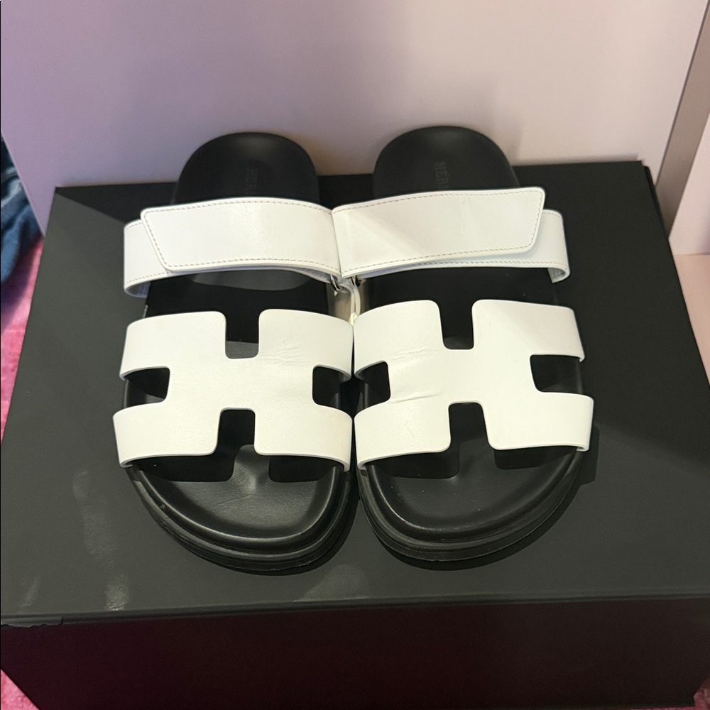 Hermes Chypre White Slide Sandals - Picture 2 of 10
